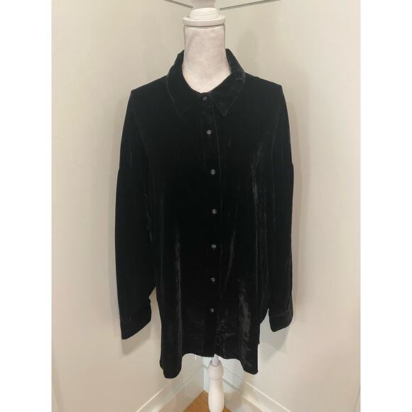 Favorite Daughter The Velvet Ex-Boyfriend Button-Down Shirt in Black - Picture 7 of 10
